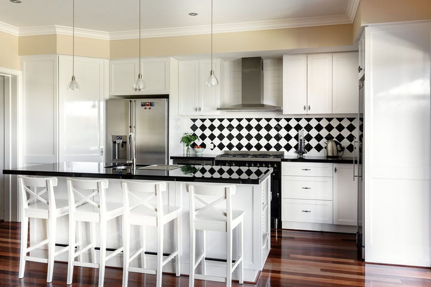 A fresh and bright kitchen will make every meal more pleasant!